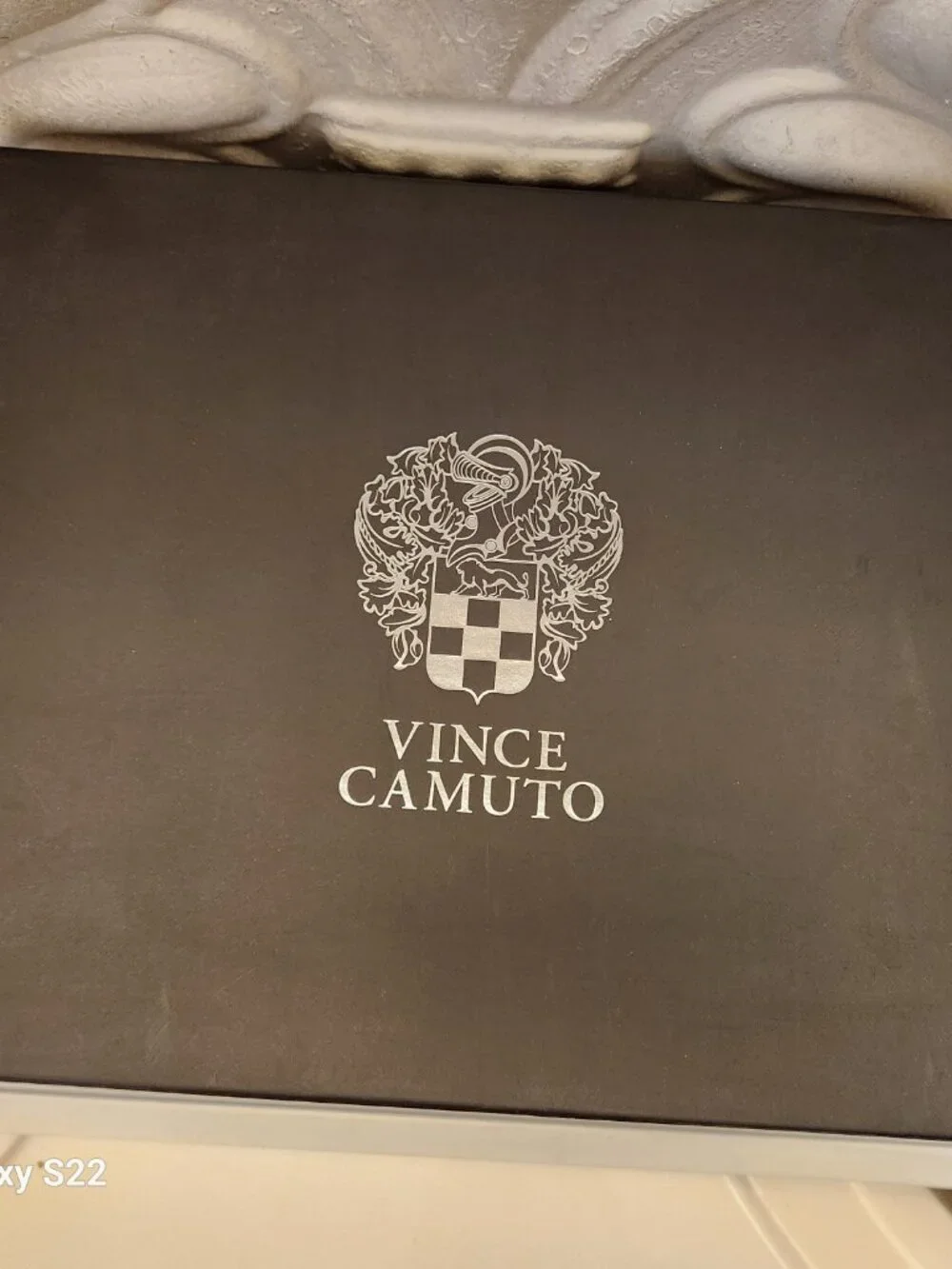 Vince Camuto 